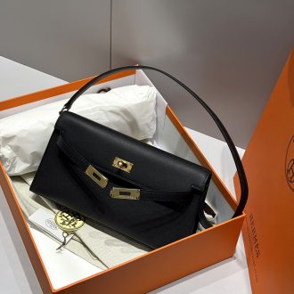 Hermes Elegant Black Leather Handbag