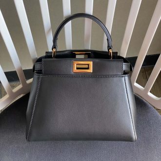 Fendi Elegant Black Leather Handbag