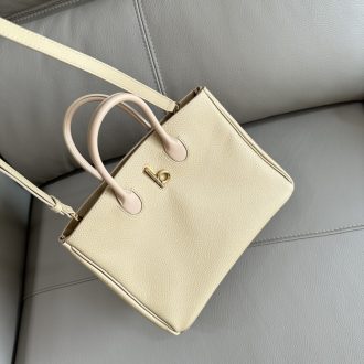 Burberry Classic Leather Tote Bag