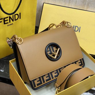 Fendi Elegant Leather Shoulder Bag