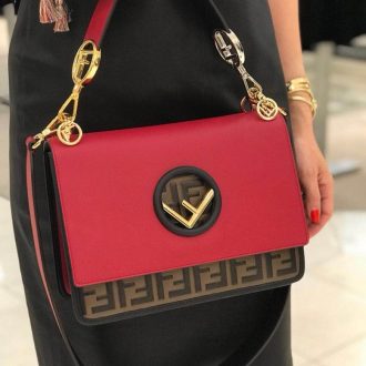 Fendi Elegant Red Leather Shoulder Bag