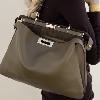 Fendi Elegant Leather Tote Bag