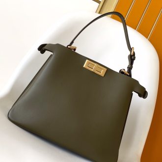 Fendi Elegant Olive Green Leather Handbag