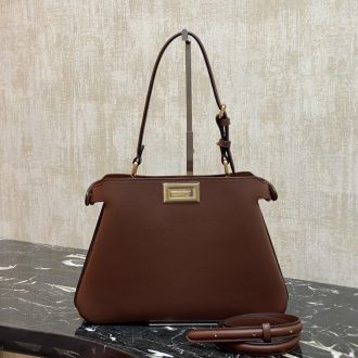 Fendi Fendi Elegant Brown Leather Handbag