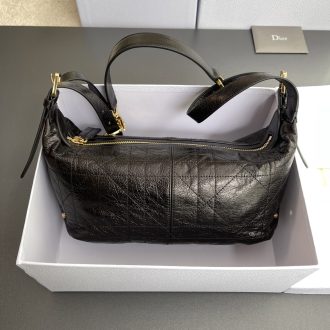 Dior Elegant Black Leather Handbag