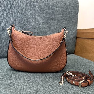 Dior Elegant Leather Shoulder Bag