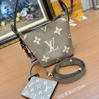 Louis Vuitton Monogram Shoulder Bag Set