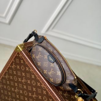Louis Vuitton Monogram Canvas Travel Bag