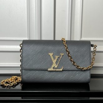 Louis Vuitton Elegant Chain Clutch