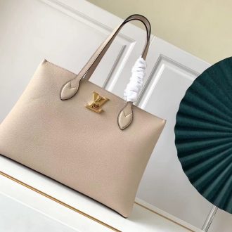 Louis Vuitton Elegant Beige Tote Bag