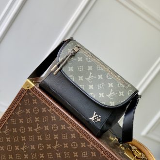 Louis Vuitton Monogram Canvas Crossbody Bag