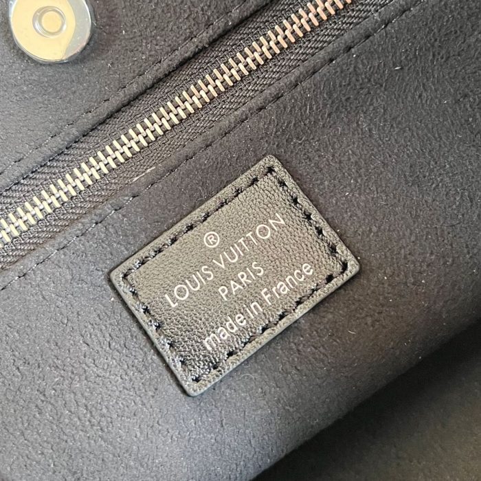 13394280023747686