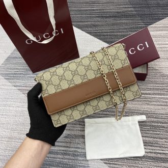 Gucci GG Supreme Canvas Chain Wallet
