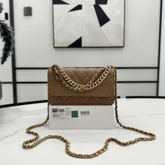 Quilted Leather Chain Shoulder Bag
